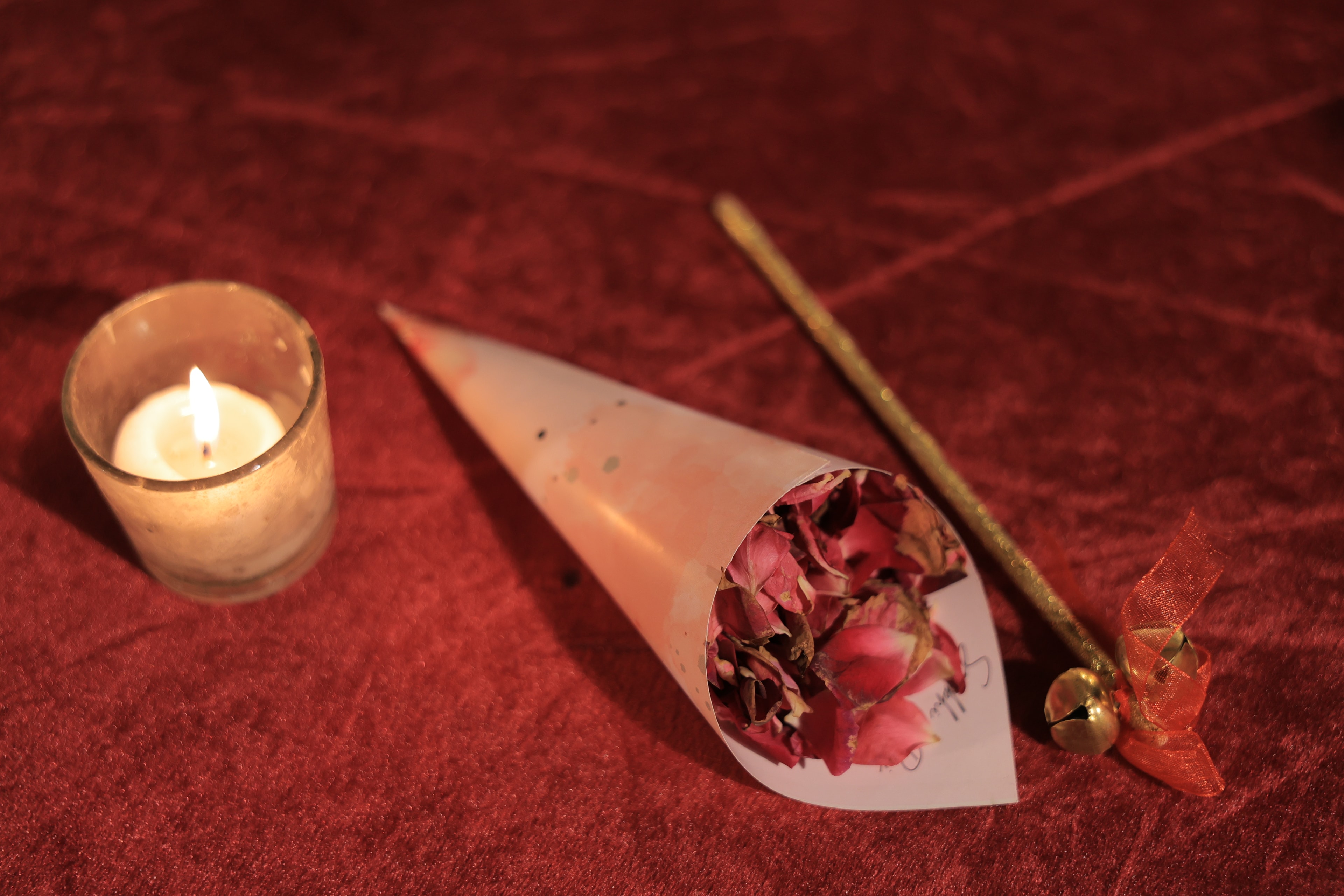 Luxury wedding gifting details and hampers by Forever Fuzed